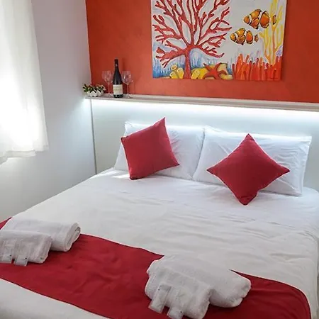 Corallo Rosso Oda ve Kahvaltı 3*